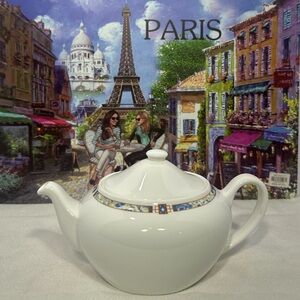 Wedgwood Bone China 'For Fine Hotels & Restaurants' Patterned White Teapot & Lid